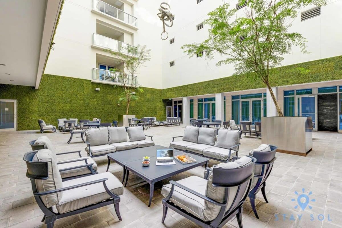 Lx Oasis Beachfront-Rt Infinity Pool Hollywood Bagian luar foto