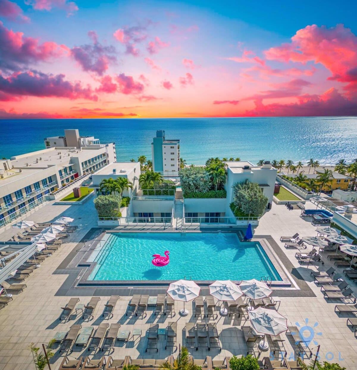 Lx Oasis Beachfront-Rt Infinity Pool Hollywood Bagian luar foto