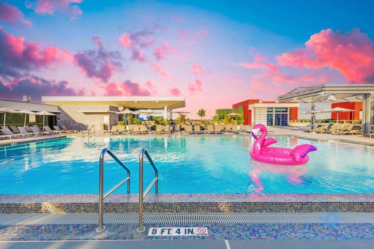 Lx Oasis Beachfront-Rt Infinity Pool Hollywood Bagian luar foto